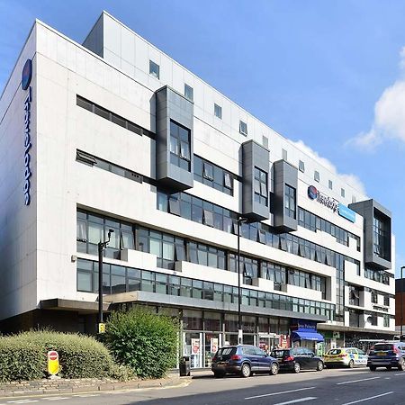 Travelodge London Finchley Zewnętrze zdjęcie
