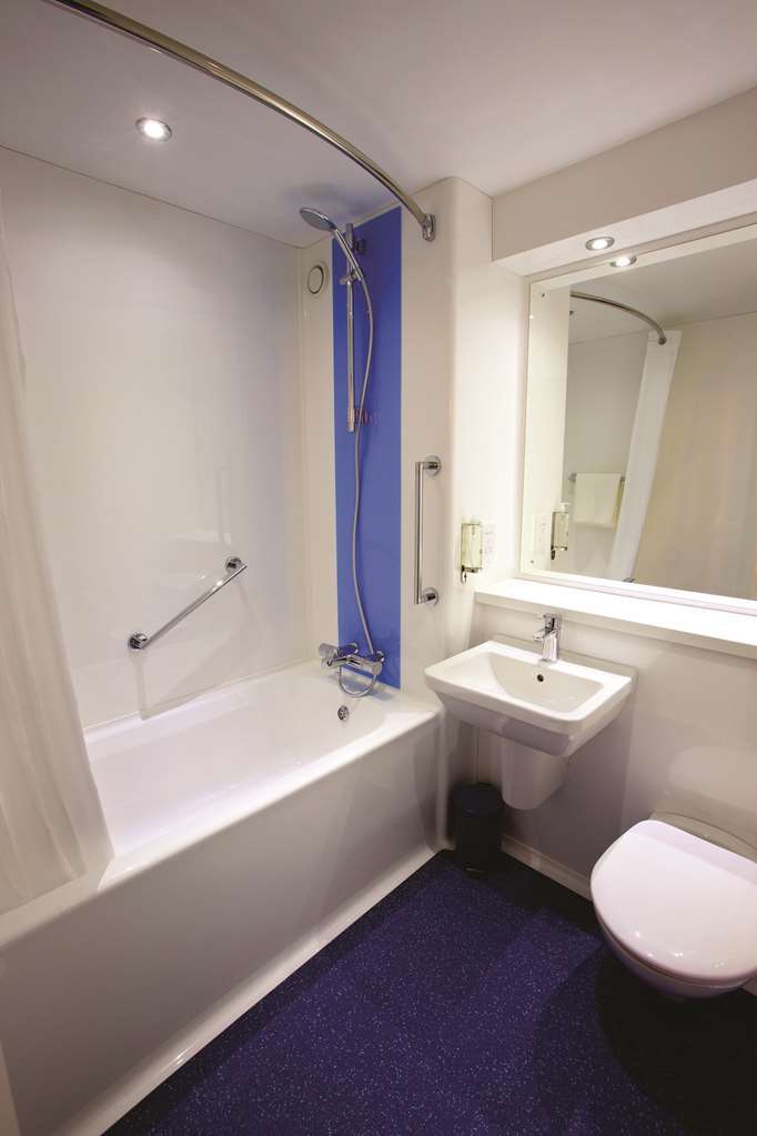 Travelodge London Finchley Pokój zdjęcie